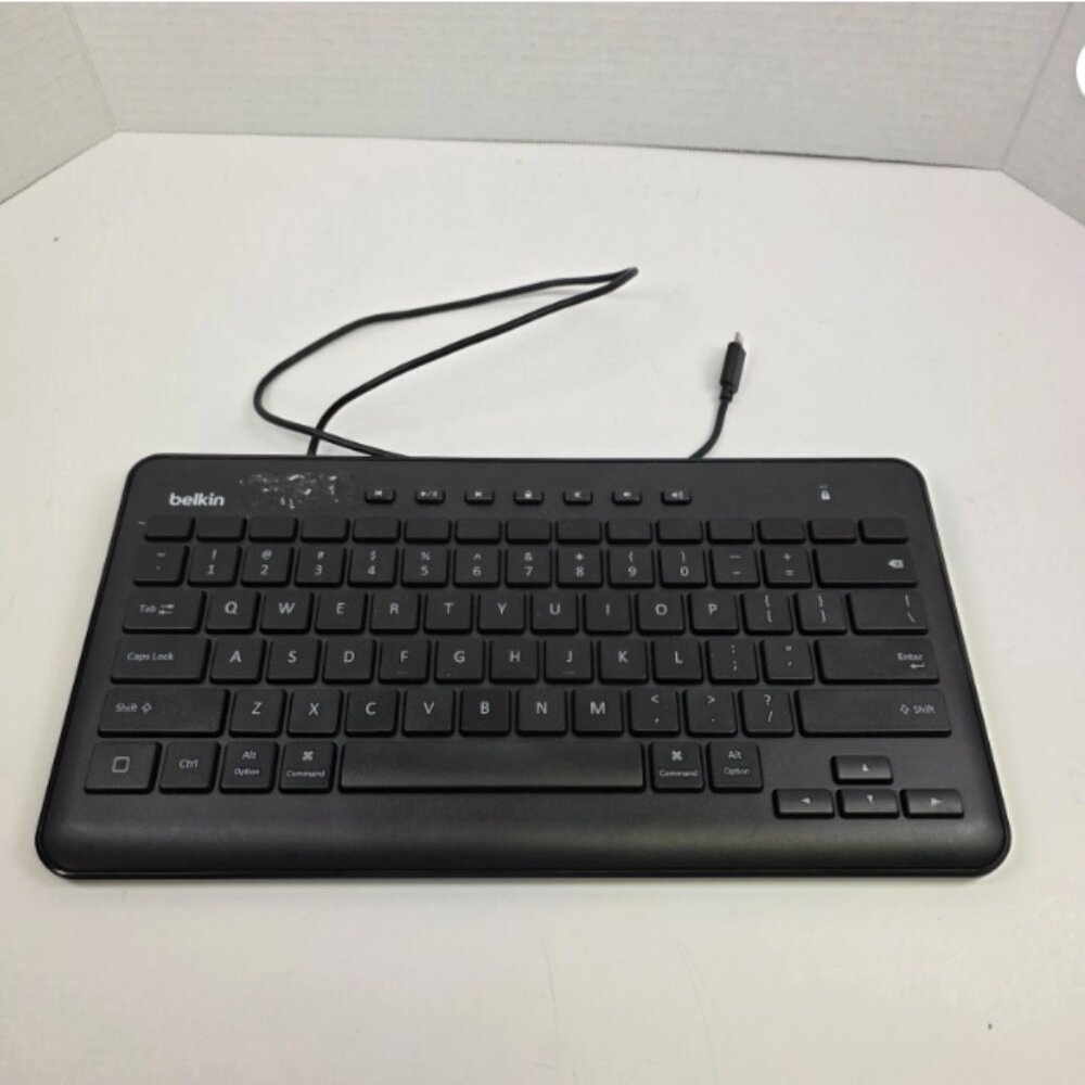 Belkin Wired Keyboard for iPad with Lighting Connector - Black - B2B124